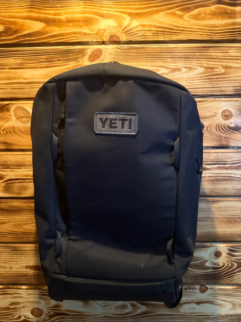 Yeti Black Men's Everyday Backpack with Padded Straps